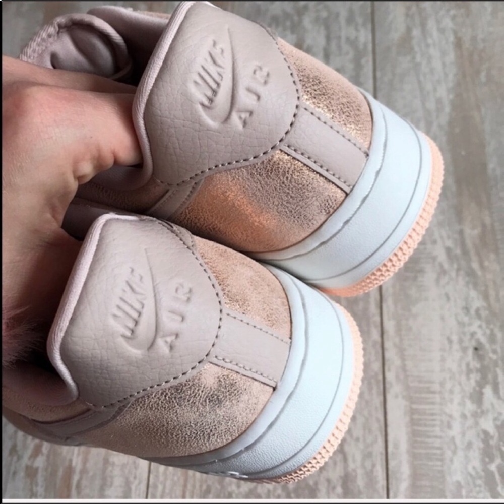 NWT Nike Air Force 1 Premium Rose Gold - Picture 8 of 8